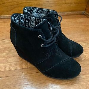 Black TOMS booties